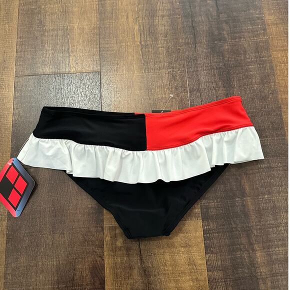 NWT DC Comics Harley Quinn Licensed Bikini Ruffled Swim Bottom Size Medium - Picture 4 of 9